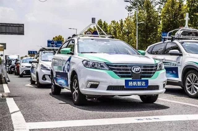 包含重庆力帆险胜对手喜获关键三分，球队士气高涨的词条