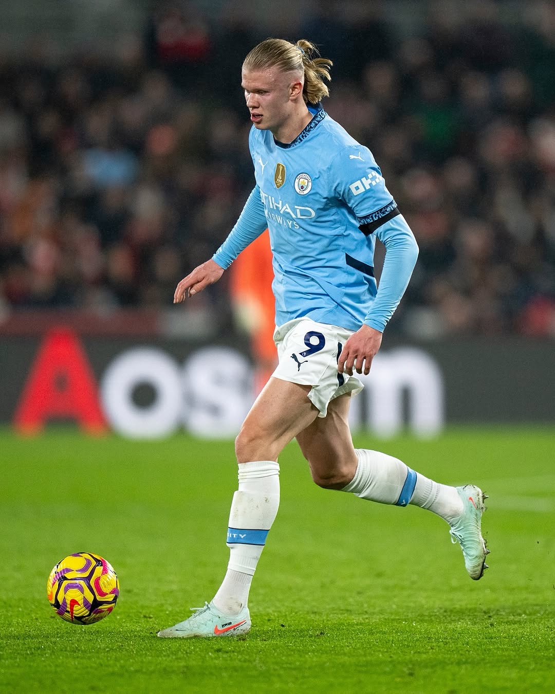  最后时刻胜出引发热议！，哈兰德在德国队比赛中领先优势明显全场沸腾不已